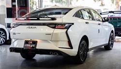 دۆنگ فینگ شاین